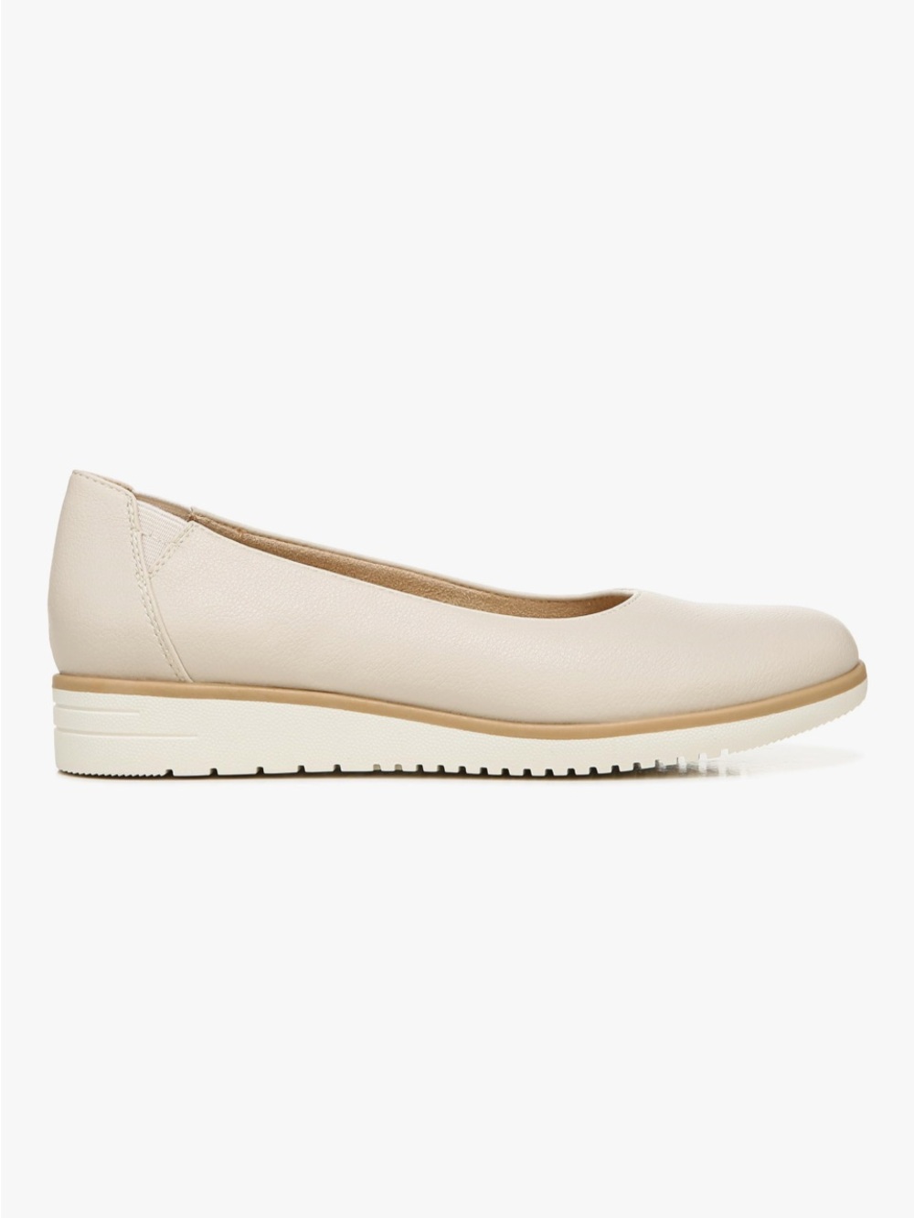 Naturalizer Women's Casual Round-Toe Ballet Flat in Cream